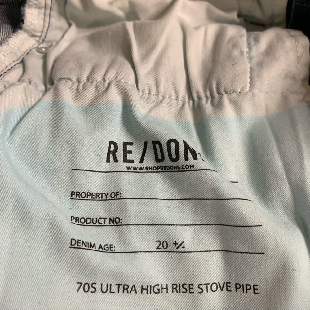 RE/DONE 70S ULTRA HIGH RISE STOVE PIPE
DENIM RAW HEMS WASH BROKEN IN DARK - Picture 15 of 16